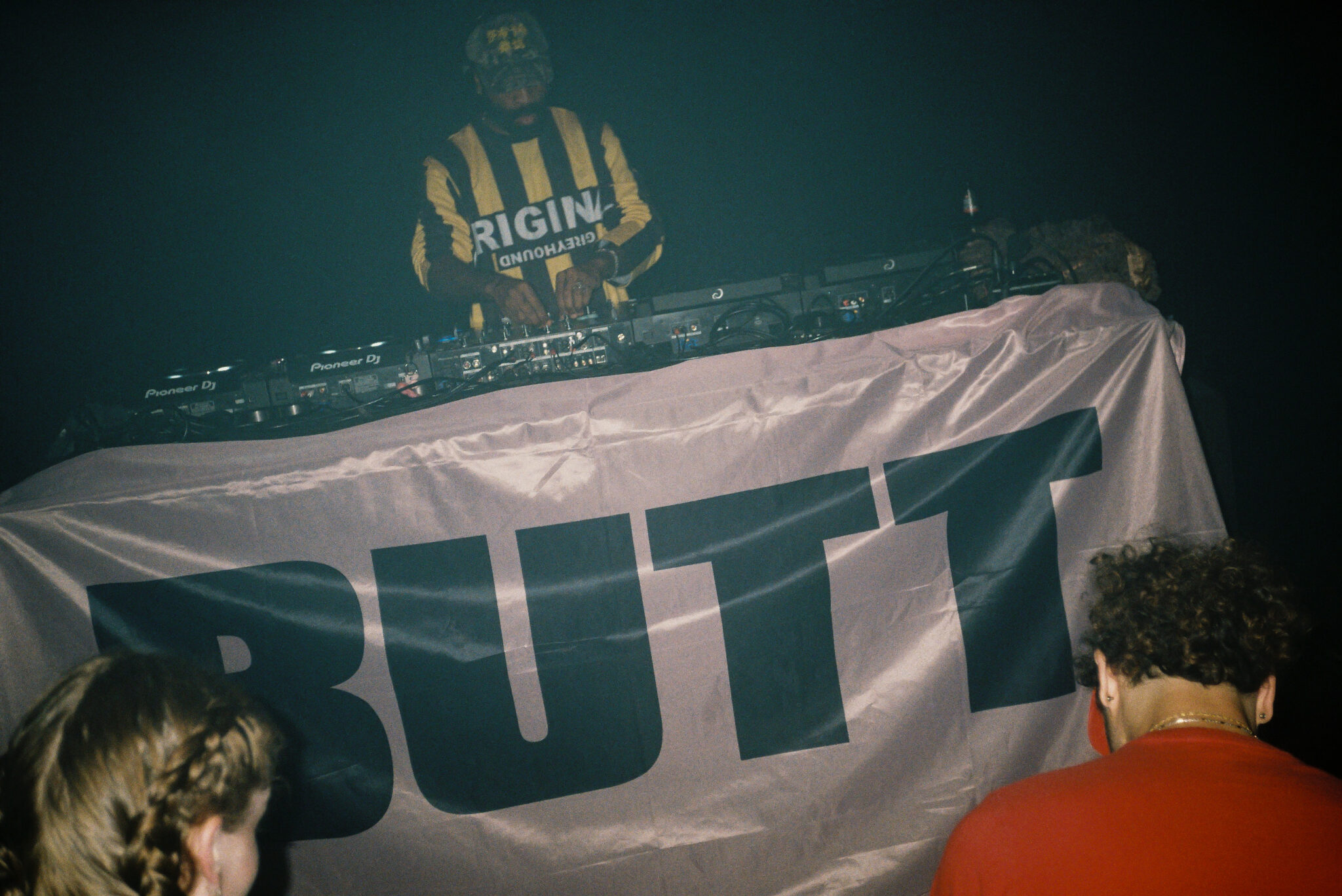 BUTT - Buttxbeso-63-22